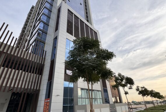 Partitions in Oval Tower, Business Bay